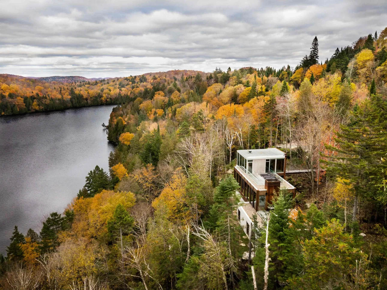 Dans l'Escarpement